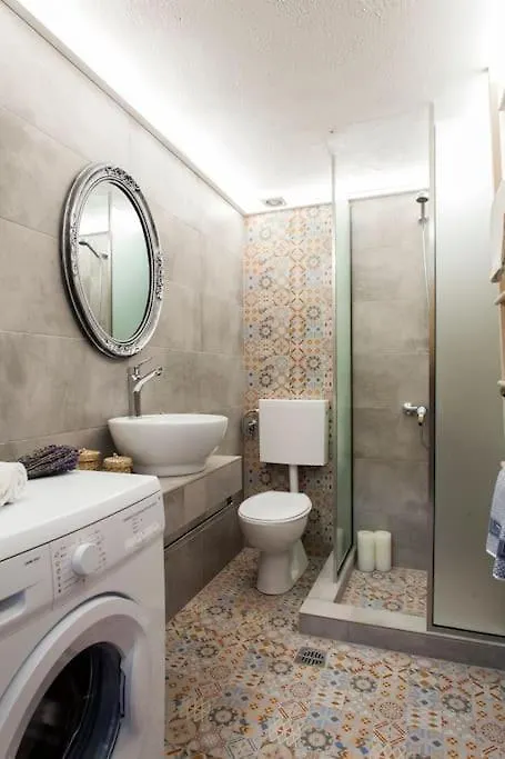 Coastal Key 5 Apartment Gazi